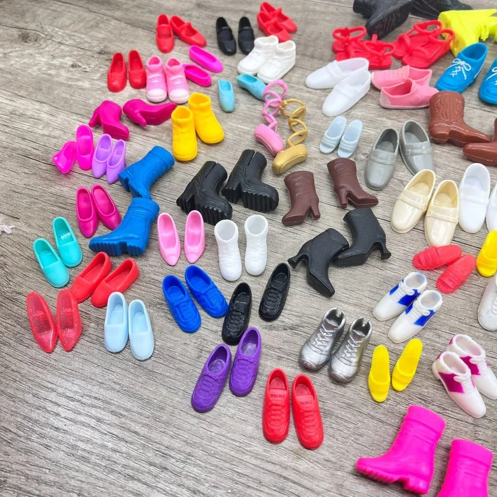 Vintage Barbie Shoes, Boots, heels, Ken, Skipper, Francie‎ in storage boxes